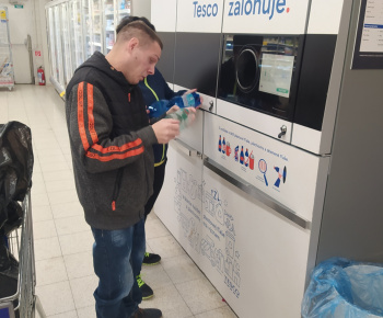 Aktuality / Aktivita výkup plastových fliaš - foto