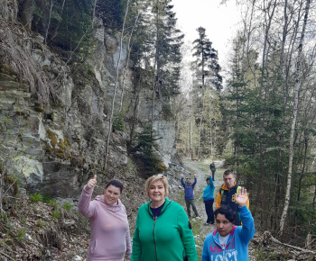 Aktuality / Turistická jarná vychádzka - foto